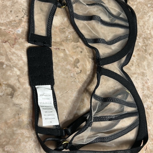 sexy strappy cage mesh bra,M, underwire,
Kinks,gangtza,dominatrix,cosplay - Picture 7 of 8